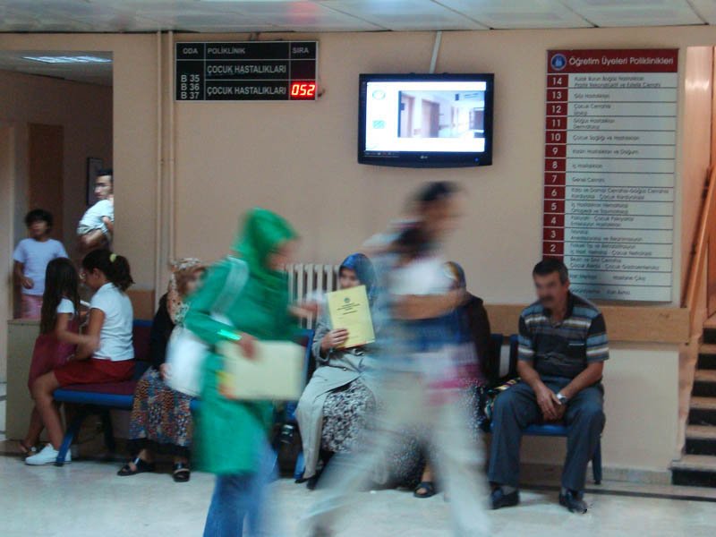 Healthcare Digital Signage at Gazi University Hospital, Turkey